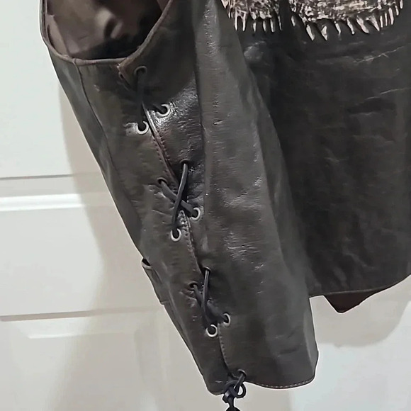 LEATHER VEST - Picture 8 of 10